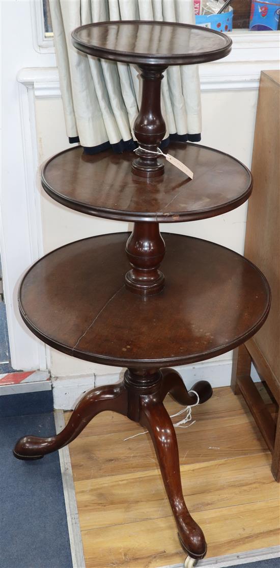 A George III mahogany dumb waiter W.58cm